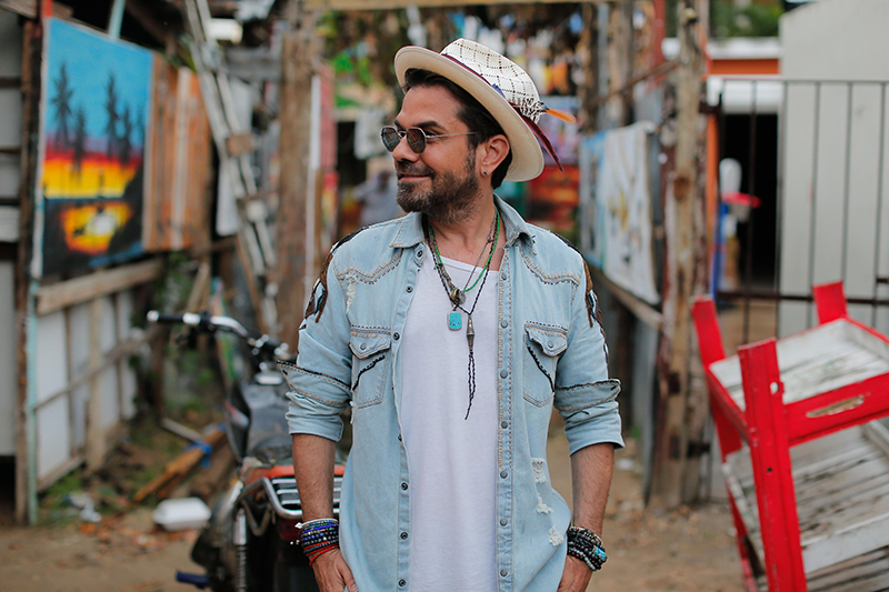 Ege Sahillerinde Kenan Doğulu Rüzgarı