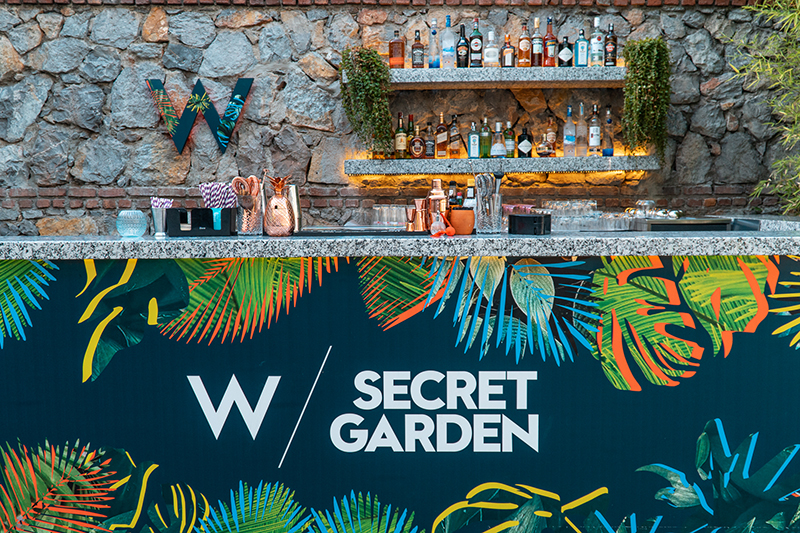 W Secret Garden’da Parti Devam Ediyor