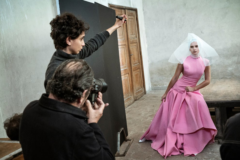 Clare Foy ve Emma Watson Pirelli 2020 Takviminde