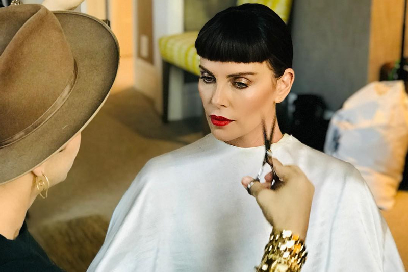 Ünlülerin ve Makyaj Artistlerinin Seçtiği 11 İkonik Makyaj Ürünü