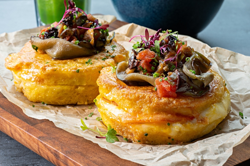 Özgün Sandviçler ve Burgerler Monochrome’da