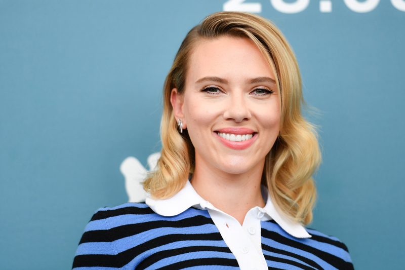 Scarlett Johansson’dan Woddy Allen’e Destek