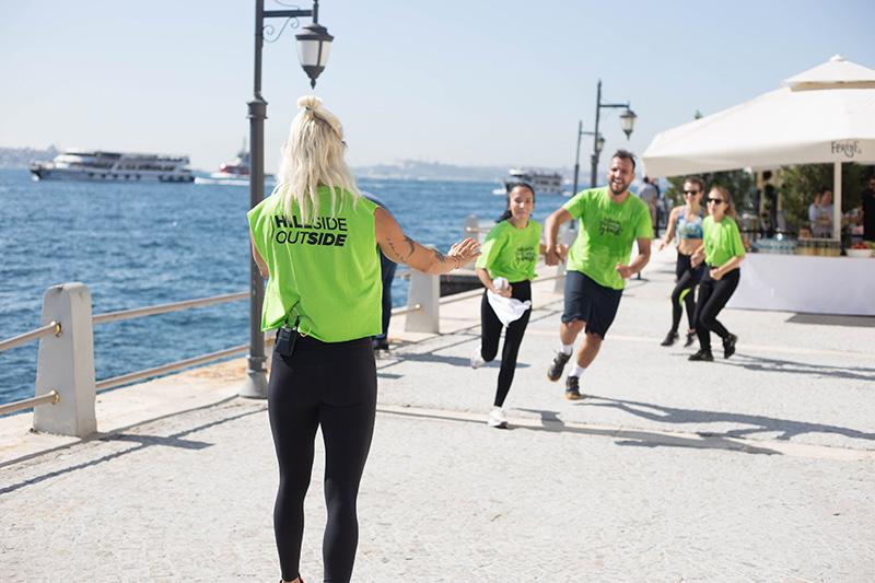 Hillside Outside ile Dışarı Çık!