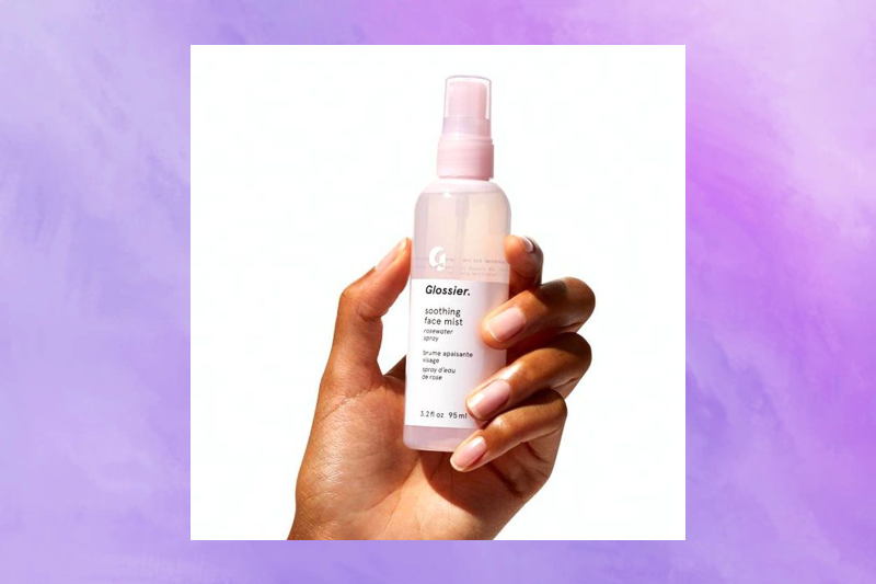 Nemlendirici ve Ferahlatıcı Etkili En İyi Yüz Spreyleri