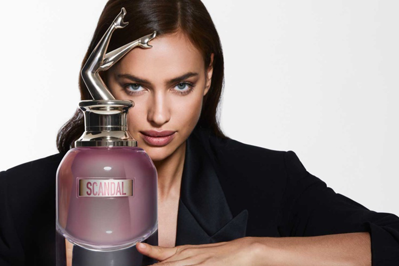 2020 Kış Sezonu İçin En Güzel Kokan 32 Kadın Parfümü