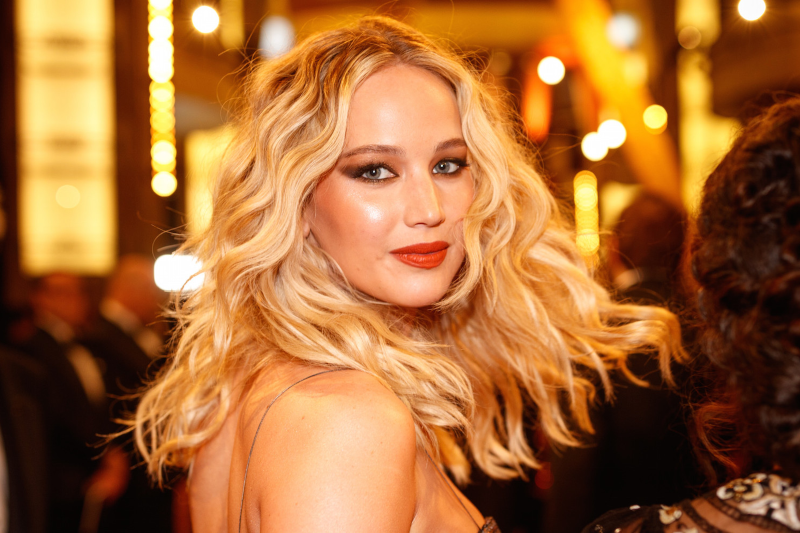 Jennifer Lawrence’ın Her Daim Işıldayan Cildinin 5 Sırrı