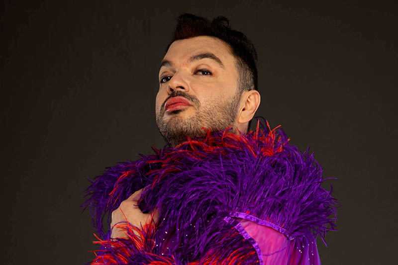 Nuri Harun Ateş Kafası Karışık Kontrtenor İle Çubuklu Hayal Kahvesi’nde