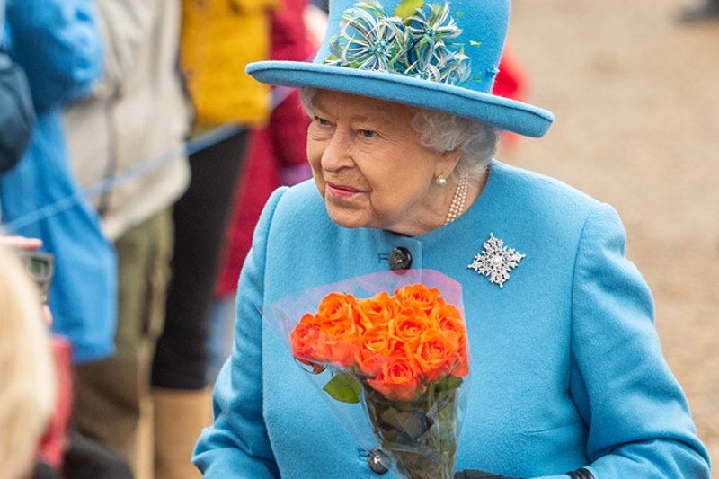 Kraliçe’den Prens Harry ve Meghan Markle’a Zeytin Dalı