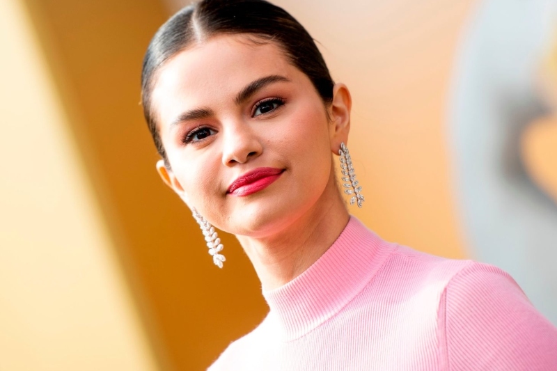 Selena Gomez Makyaj Markası Çıkarıyor