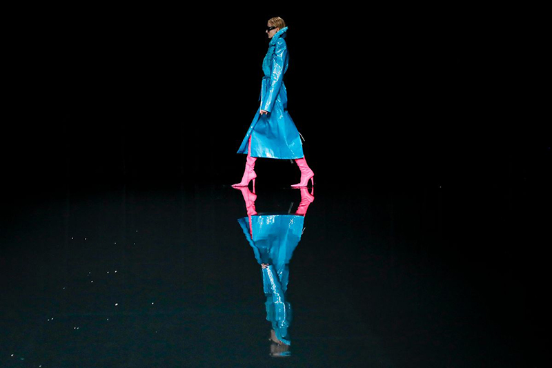 Balenciaga Sonbahar/Kış 2020 Koleksiyonundan Büyüleyici Tasarımlar