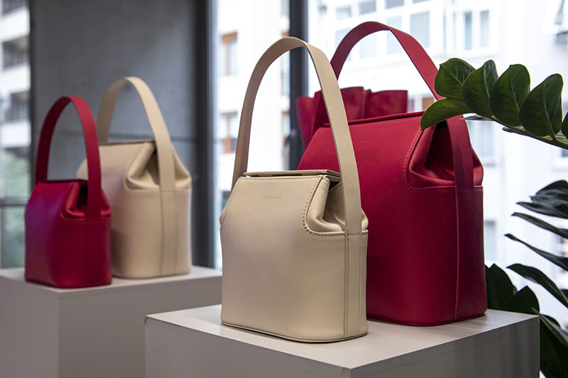 Les Benjamins Çanta Koleksiyonu Sedef Gali Tarafından Kişiselleştirildi