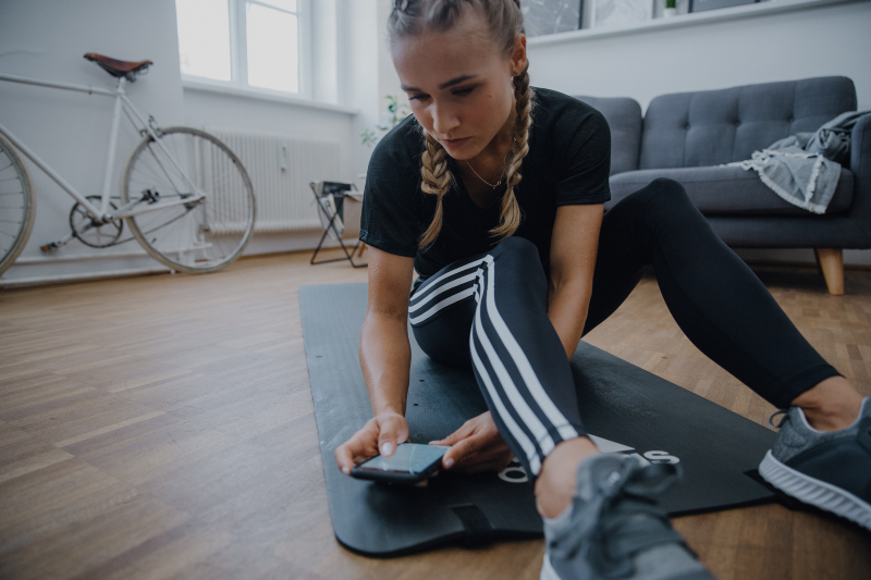 adidas #HOMETEAM ile Evde Hareket Devam Ediyor