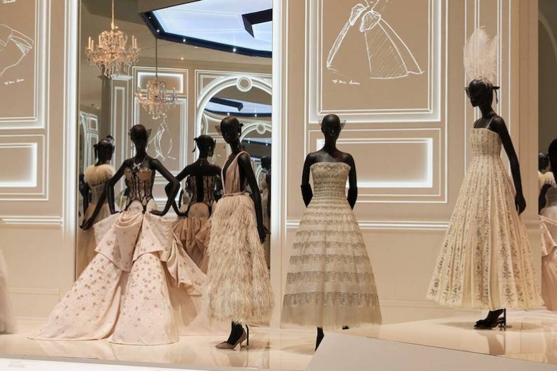 Evinizde Online Sergi Gezin: Dior’dan Designer of Dreams