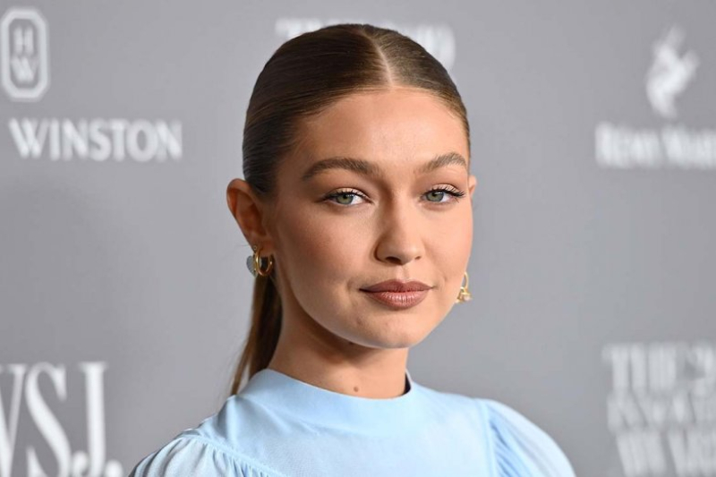 Gigi Hadid Hamileliğini Jimmy Fallon Yayınında Doğruladı