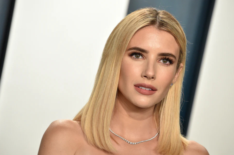 Emma Roberts İlk Bebeğini Bekliyor!