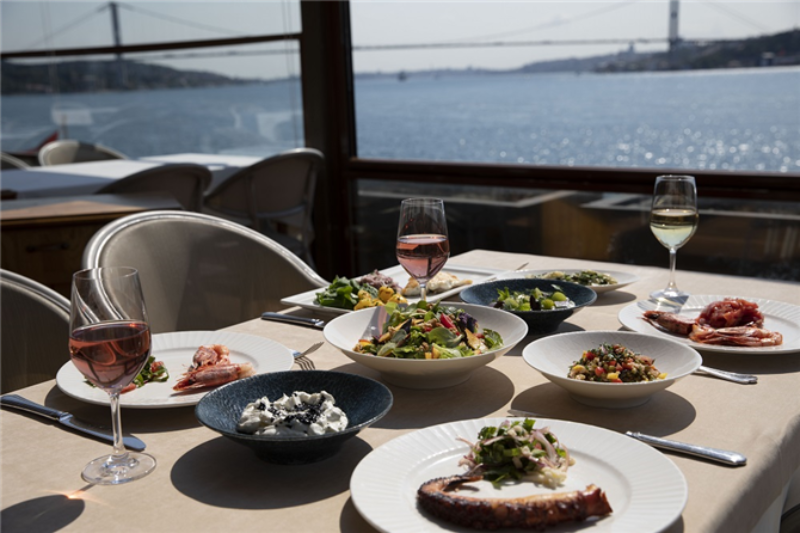 Del Mare Kapılarını Yeniden Açtı!