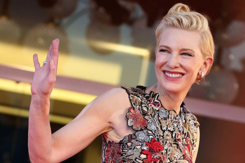 Cate Blanchett’ın Kırmızı Halıda Sürdürülebilirlik Dersi Veren Tercihleri