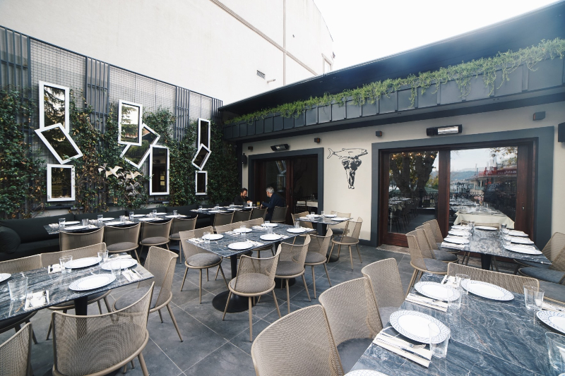 Yeniköy’ün Gözdesi Fonduralı Öğle ve Akşam Yemeklerinin En Şık Adresi