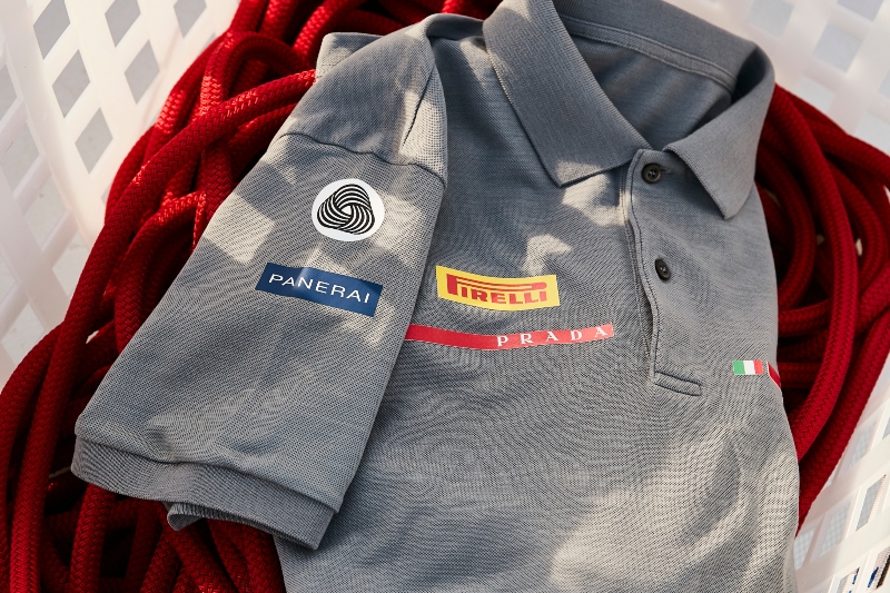 Luna Rossa Prada Pirelli Yelken Takımının Resmi Üniforması Prada Mağazalarında