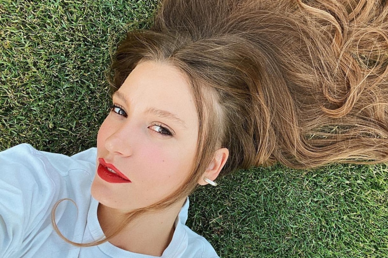 Serenay Sarıkaya Ekranlara Maraşlı Dizisi İle Dönebilir!