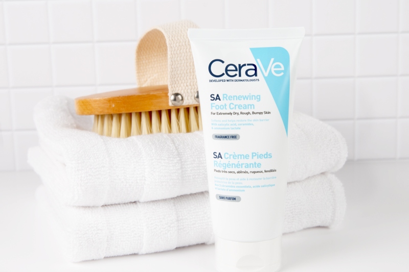 Kadınlar Günü’nde İpeksi Bir Cilt İçin Üç Ayrı Nemlendirici