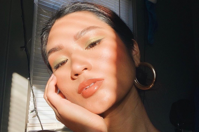 Sevgililer Günü İçin Romantik Makyaj Görünümleri