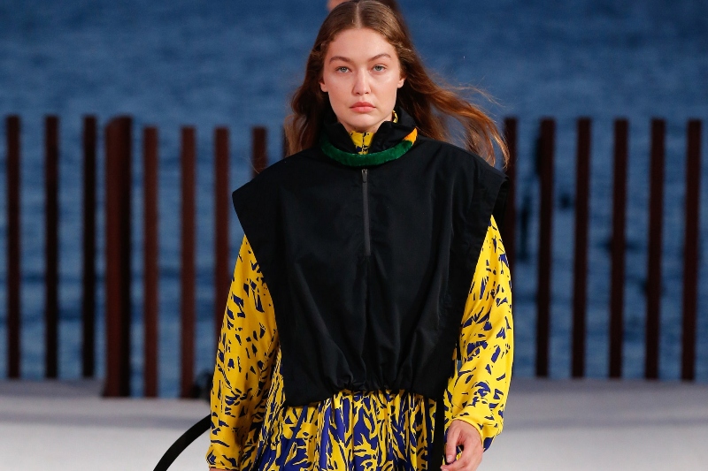 Proenza Schouler İlkbahar/ Yaz 2022 Koleksiyonu ve Defile Atmosferi