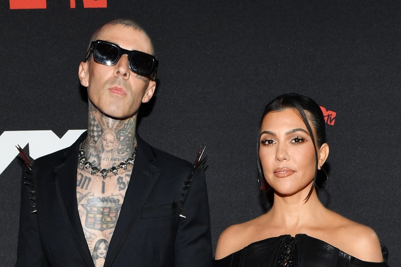 Kourtney Kardashian ve Travis Barker Nişanlandı