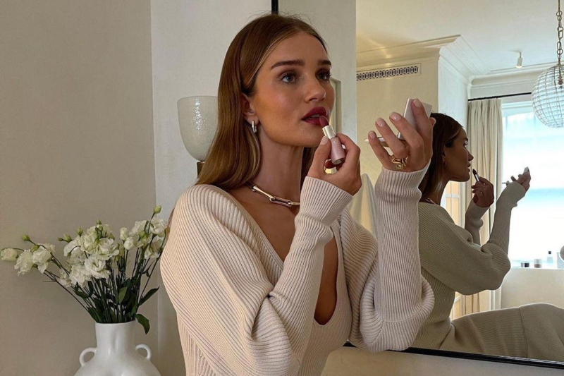 Ruj Sürmeden Önce Dudak Bakımı Yapmanın Püf Noktaları