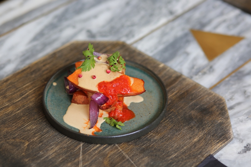 Hiç Lokanta’da Ayın Yıldız Tabağı Sinkonta