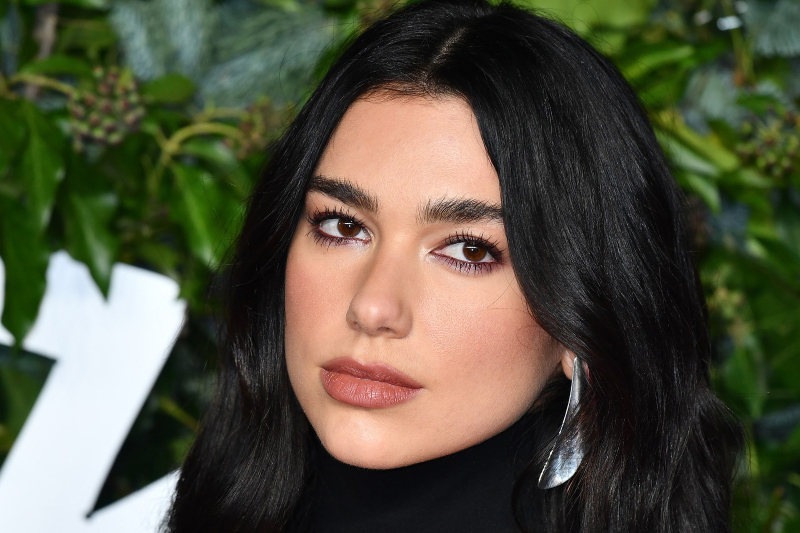 Dua Lipa’nın Yeni Saç Modeliyle Tanışın