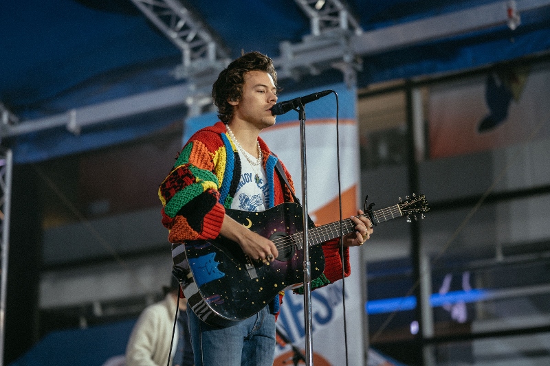 Harry Styles’ın Viral Hırkası Artık Bir NFT