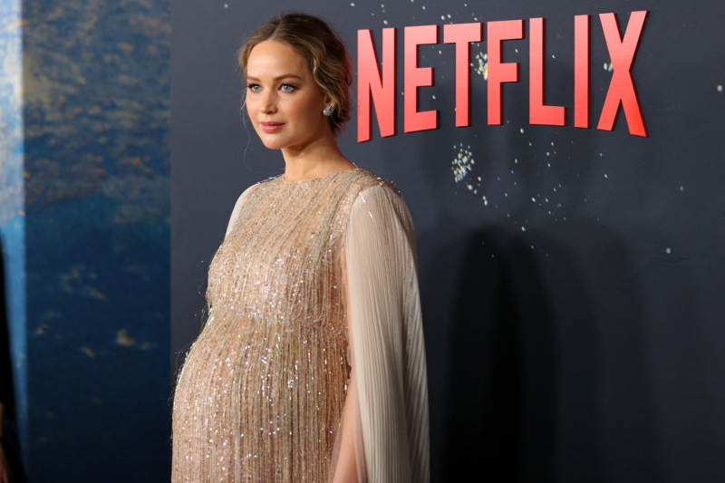 Jennifer Lawrence’ın Işıltılı Hamilelik Stili