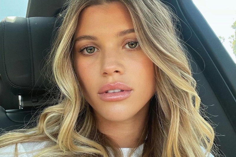 Sağlıklı ve Genç Görünen Bir Göz Çevresi İçin Neler Yapabiliriz?