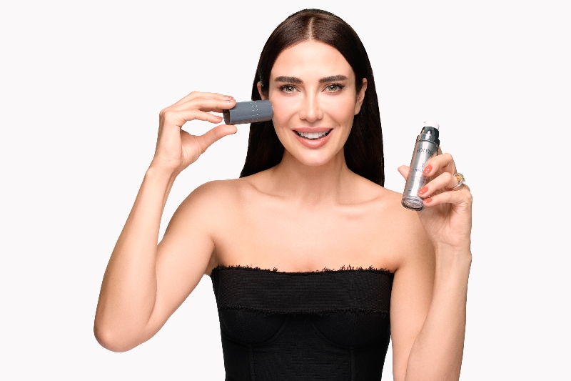 Gamze Keçeli Dünyanın 1 Numaralı Kişiselleştirilmiş Cilt Bakım Markasının Yüzü Oldu