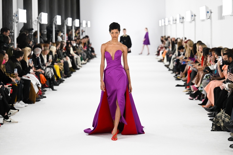 New York Moda Haftası Sonbahar 2022: En İyi Görünümler