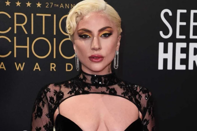 2022 Critics Choice Ödülleri En İyi Kırmızı Halı Görünümleri