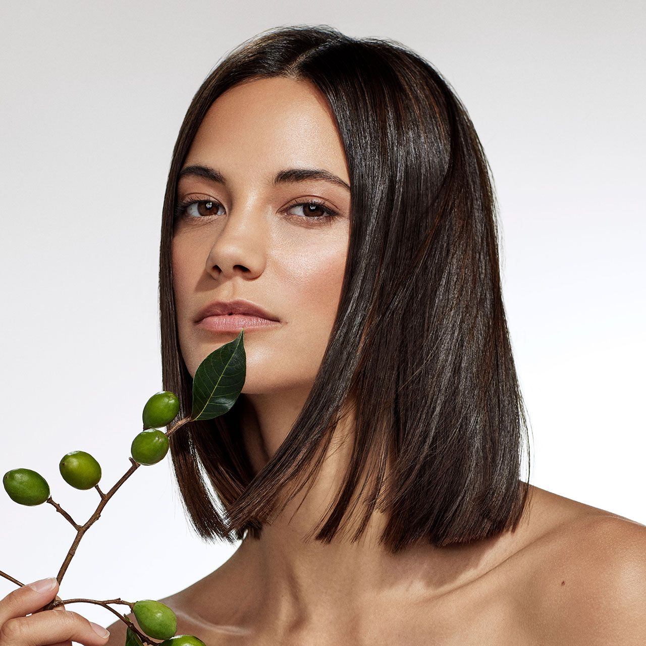 Aveda’nın İlk Kullanımdan İtibaren Etkili Yeni Saç Onarıcı Gece Serumu