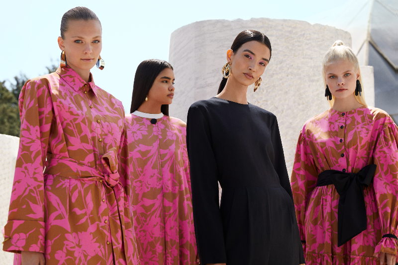 Zamansız Görünümlerin Anahtarı Touché Privé X DeFacto