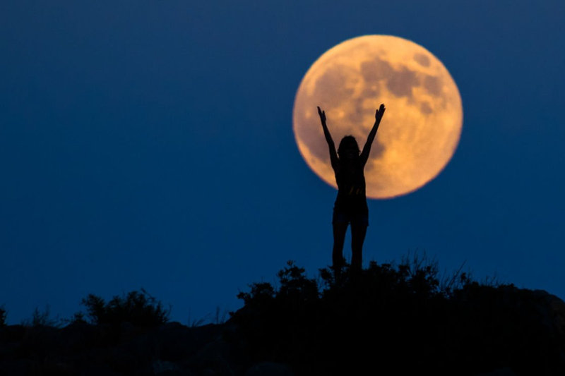 12 Ağustos Kova Dolunayı