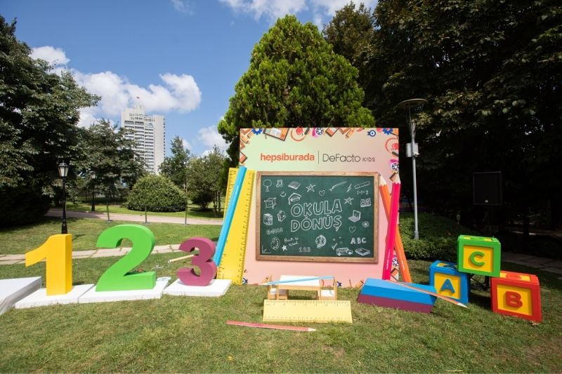 Hepsiburada ve DeFacto Kids “2023 Okula Dönüş” koleksiyonunu tanıttı
