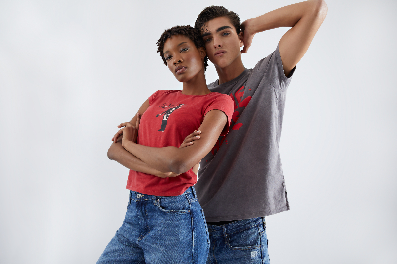 GUESS & Brandalised: Banksy Grafitileriyle Bir Araya Gelen Özel Bir Kapsül Koleksiyonuna İmza Atıyor!