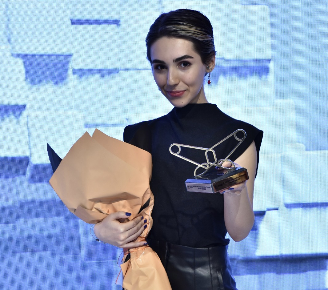 Koza Genç Moda Tasarımcıları Yarışması’nın Birincisi Maide Özer’i Yakından Tanıyalım