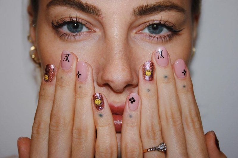 Astrolojiye göre 2023 yılının popüler oje renkleri