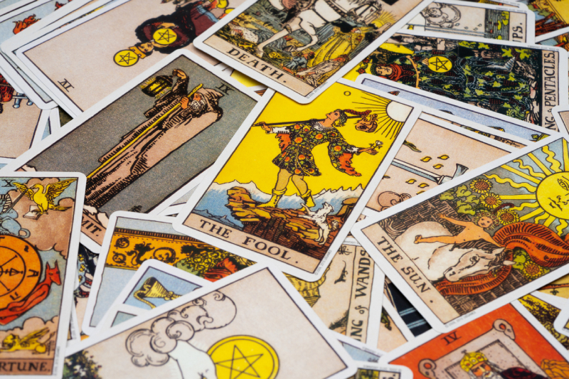 Tarot kartlarından ilhamla mayıs ayında burcunuzu neler bekliyor?