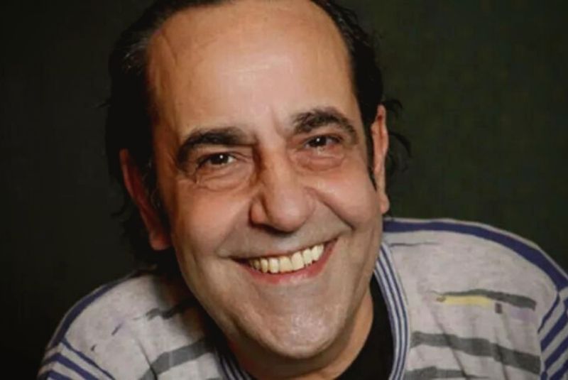 Usta sanatçı Özkan Uğur hayatını kaybetti