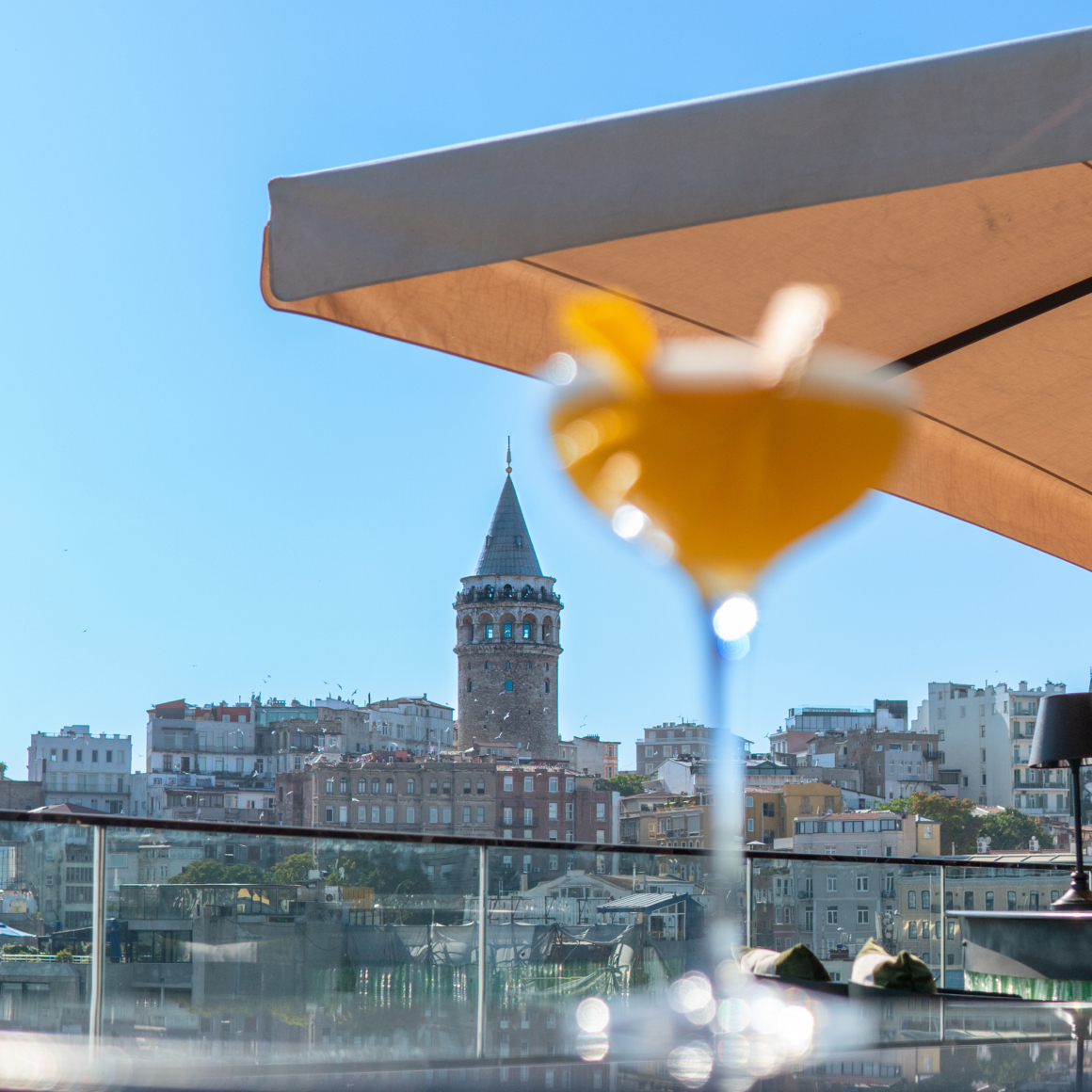 Şehirde yazın keyfini Sky Karaköy'de yaşayın - Marie Claire Türkiye