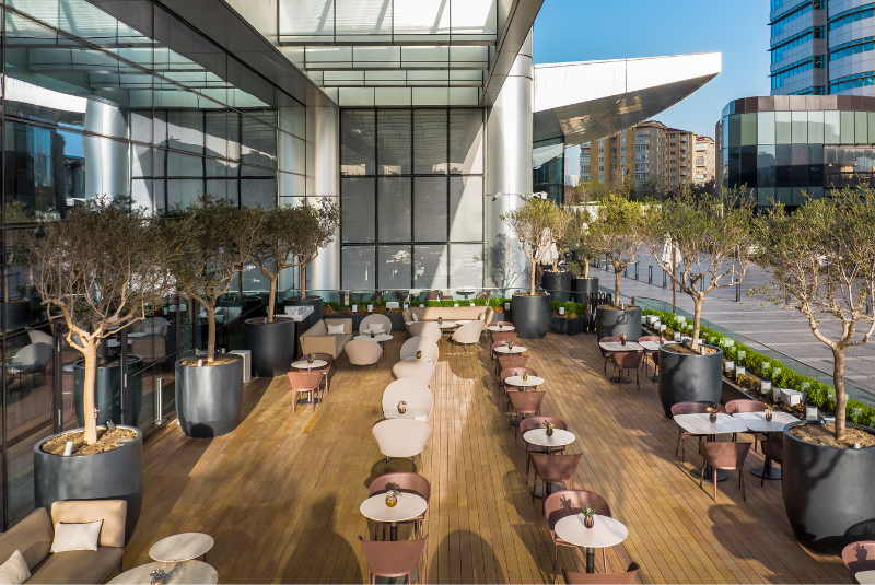 Address Istanbul Lounge Terrace’da yaz hız kesmeden devam ediyor