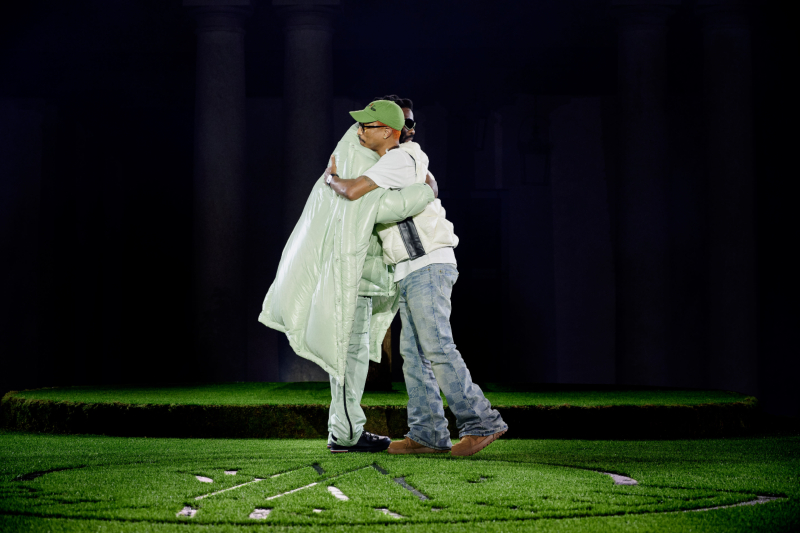 Moncler, yeni Moncler x Pharrell Williams koleksiyonunu özel bir sunum ile kutladı