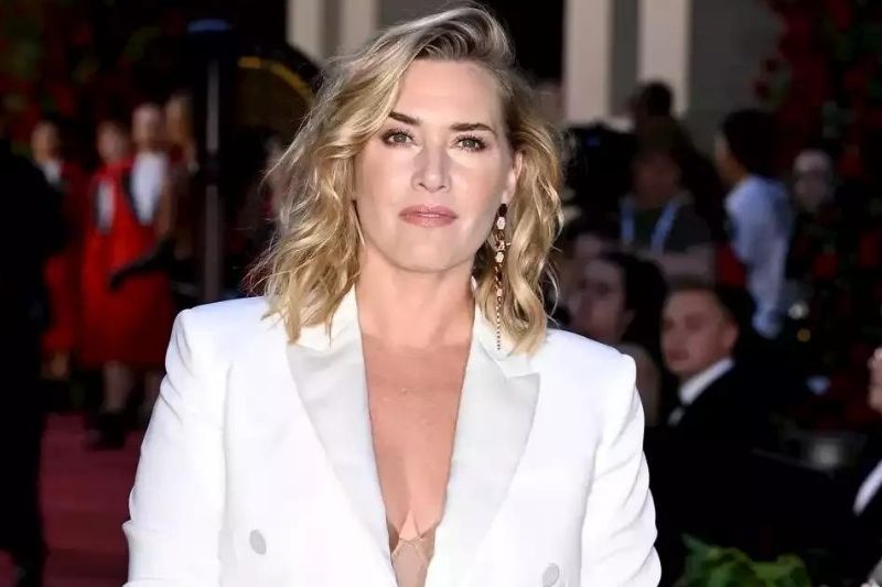 Kate Winslet’ın tercihi, Bee Goddess Honeycomb tılsım mücevheri oldu
